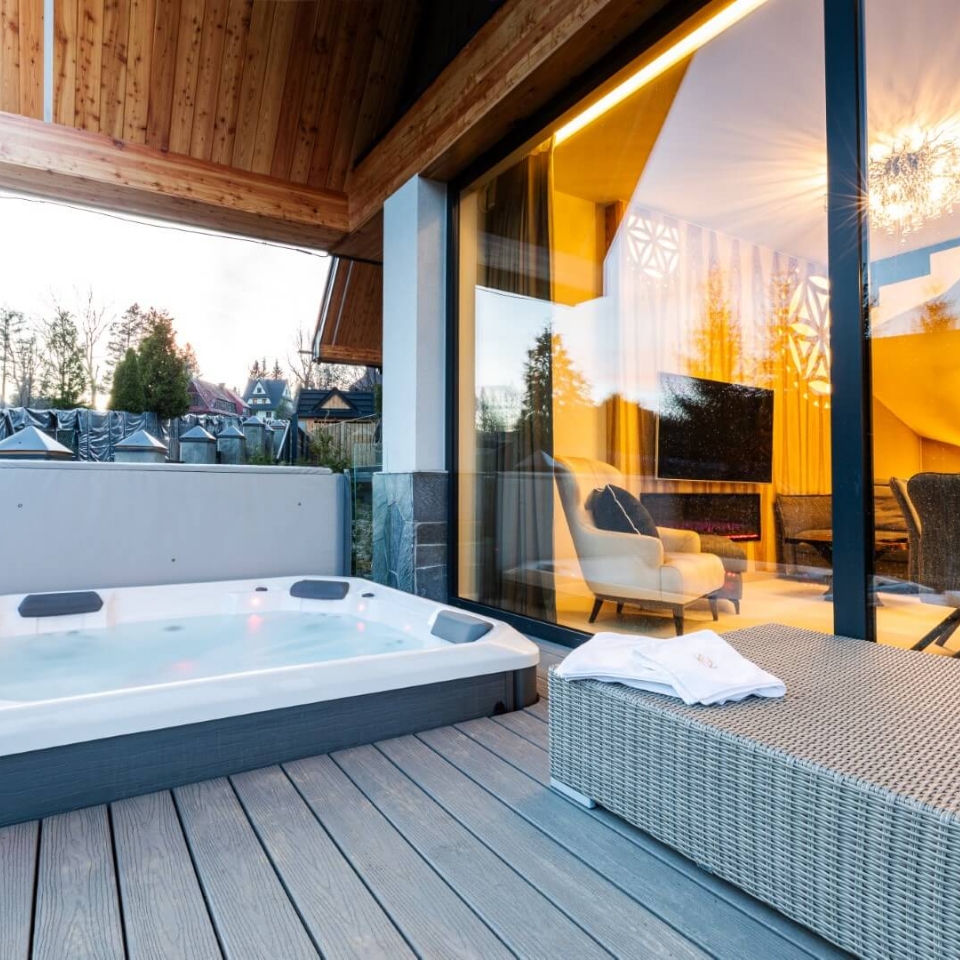 Jacuzzi z widokiem na góry